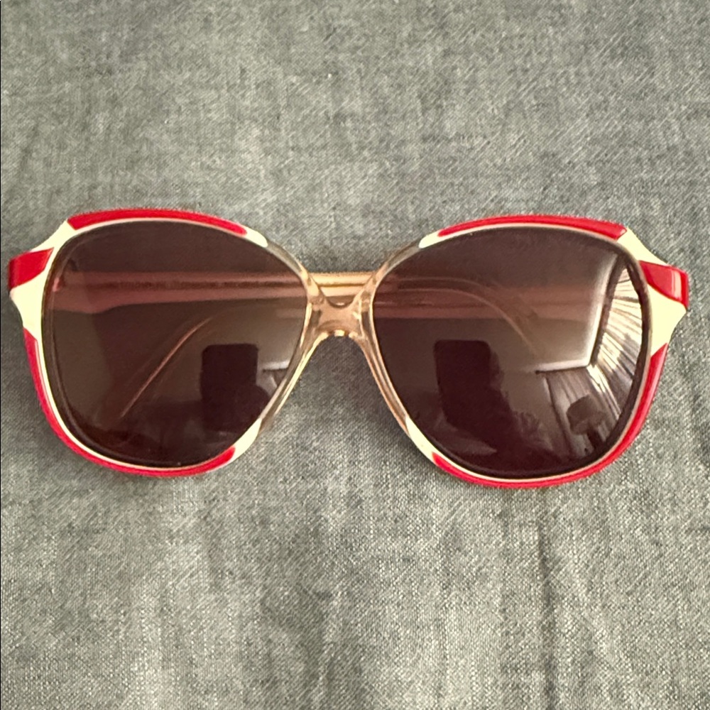 Vintage COLOURLINE Francine Red & White Oversized SUNGLASSES